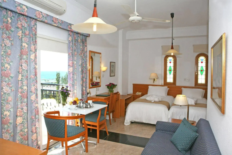 Chrielka Hotel Apartments