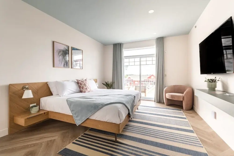 Standard Double room with view