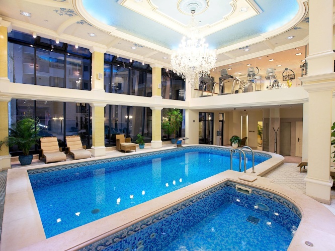 Queen's Court Hotel & Residence photo 21