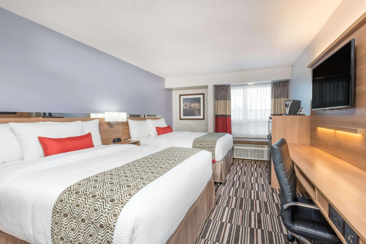Microtel Inn & Suites by Wyndham Sudbury photo 7