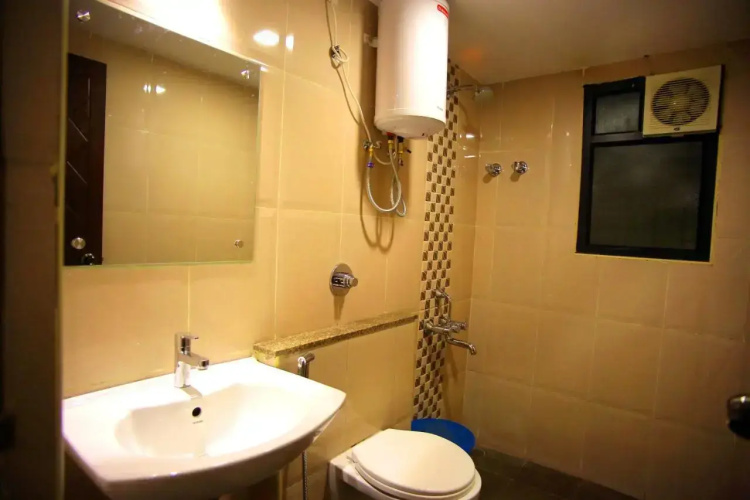 The Lounge Business Hotel