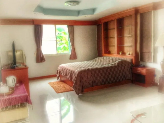 Sasithorn Garden View Hotel(ศศิธร การ์เดน วิว รีสอร์ท)