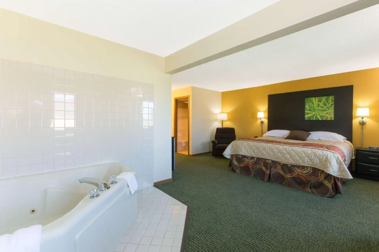 Deluxe Double Suite