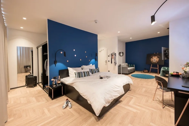 Double Suite