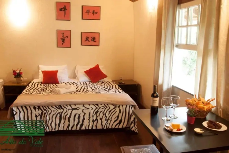 Suite with mountain view