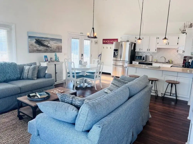 Holden Time 3 Bedroom Home by RedAwning