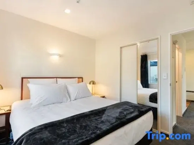 2 Bedrooms Standard Triple Suite