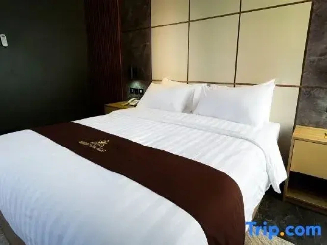 2 Bedrooms Villa