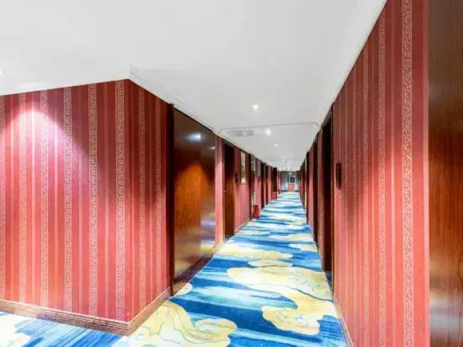 Snow Cube Holiday Hotel