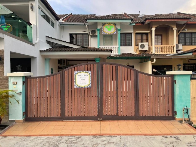 4 Bedrooms Cottage
