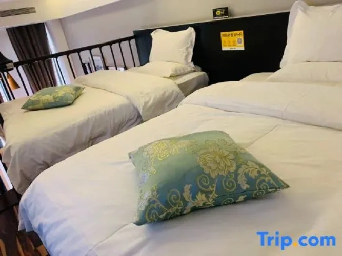 Deluxe Quadruple room