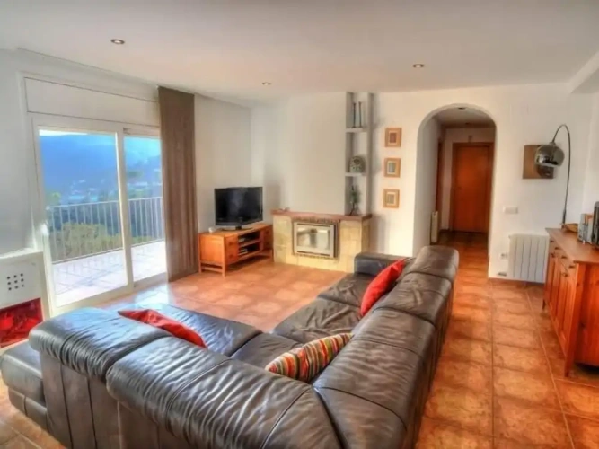 3 Bedrooms Cottage