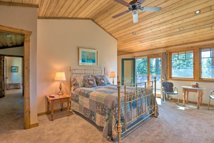 5 Bedrooms Cottage