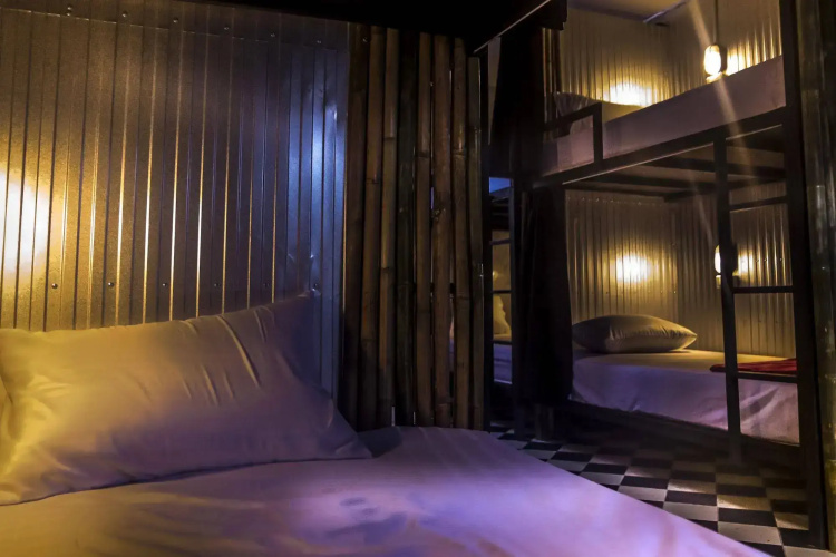Phanganist Hostel
