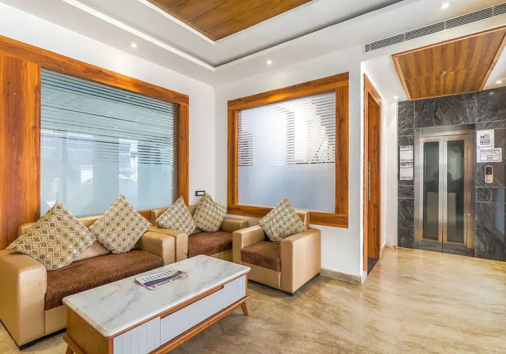 FabExpress Global Inn Gold