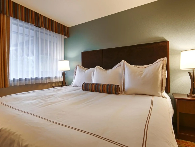 Deluxe Double Suite