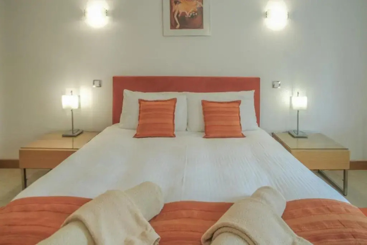 Casa Monte Cristo Apartments - Orange