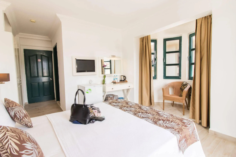 Bahar Hotel (+12 Adult )