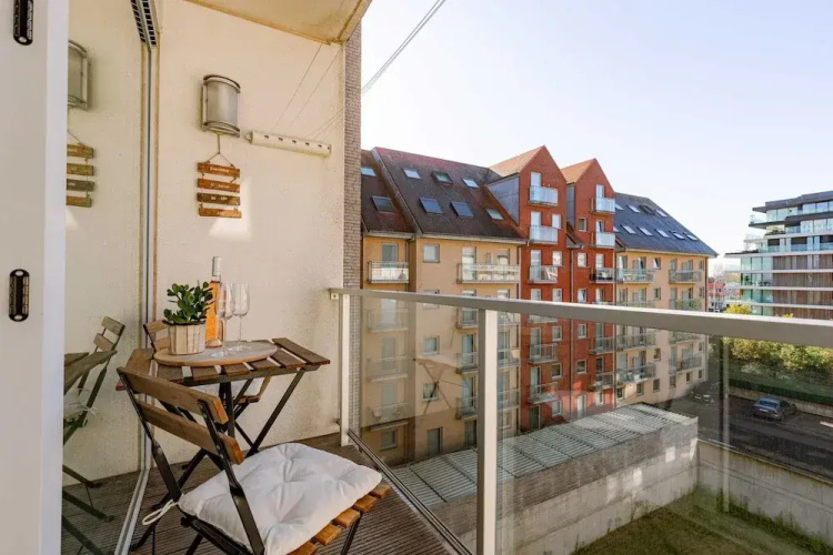 Cozy Apartment for 4 With Parking