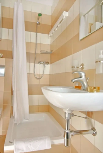 1 Bedroom Comfort Suite with city view