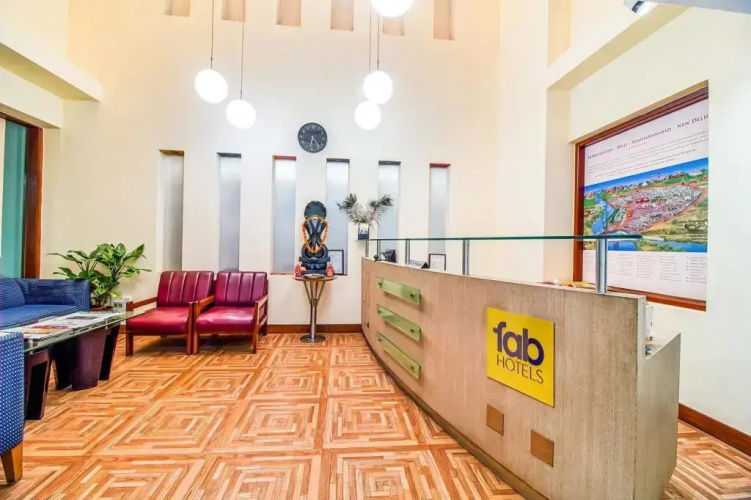 Divine Inn Hotel