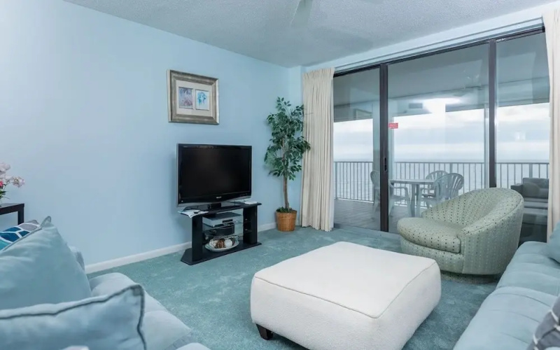 Pelican Pointe 1404 3 Bedroom Condo