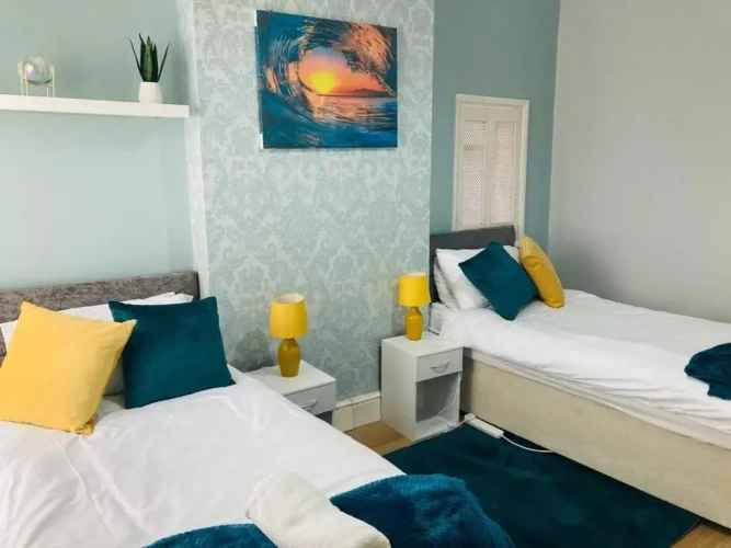 3 Bedrooms Apartment