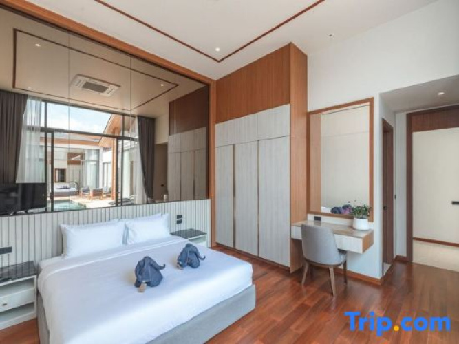 *Quiet Glamour Oasis - 4BR Poolside Sanctuary V186