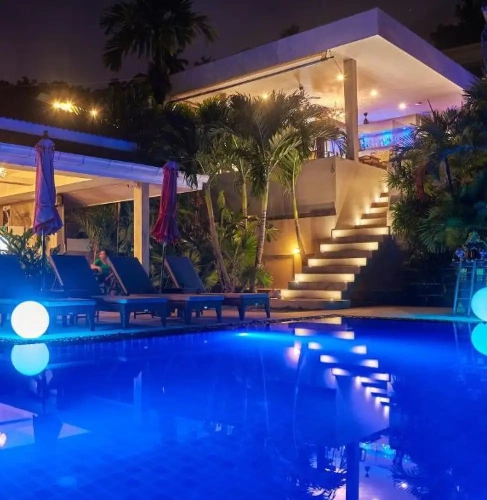 Bungalow with balcony