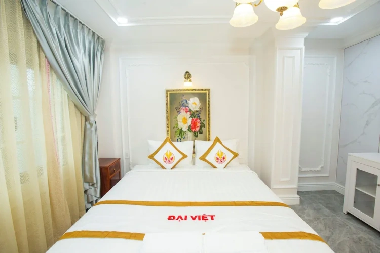 Premier Double room with balcony and with city view