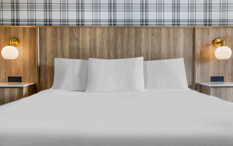 Travelodge by Wyndham Niagara Falls At the Falls photo 6