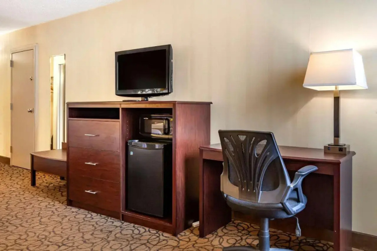 Days Inn Escanaba