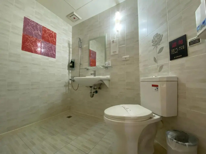 Huaxiang Hotel - Zuoying