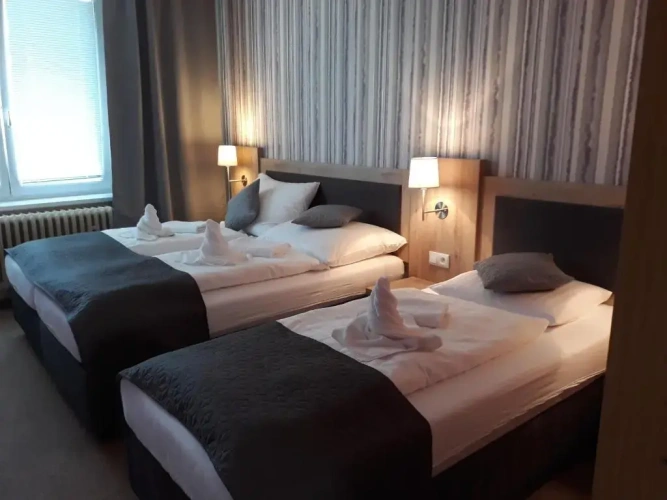 Standard Triple room