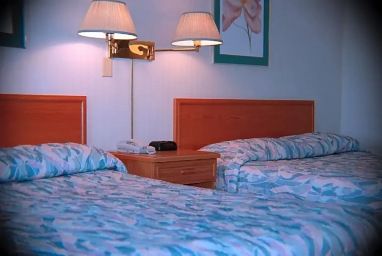 Standard Quadruple room with courtyard view