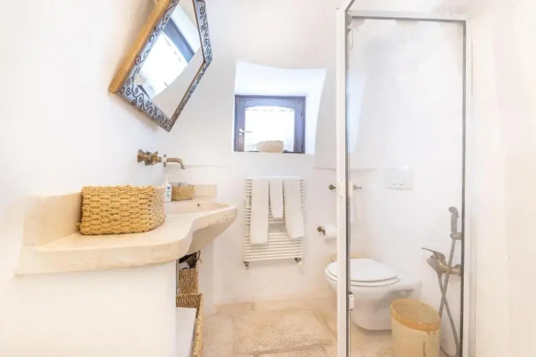 2 Bedrooms Villa