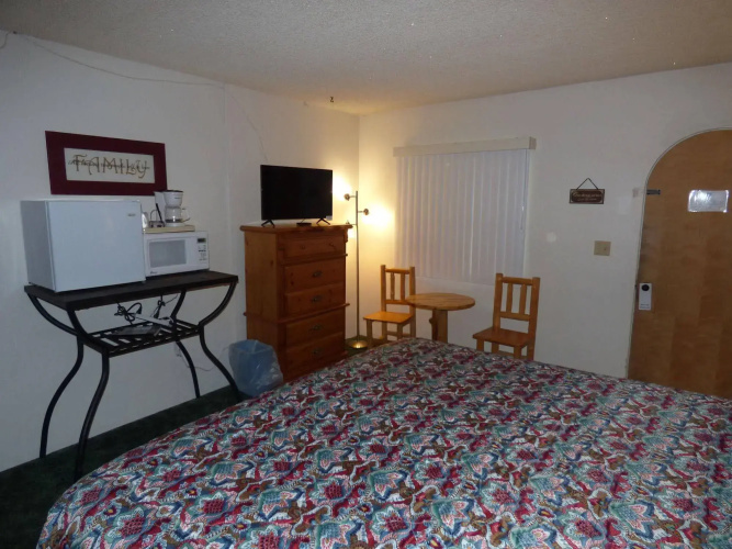 Canyon Lodge Motel