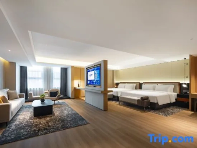 Deluxe Quadruple Suite