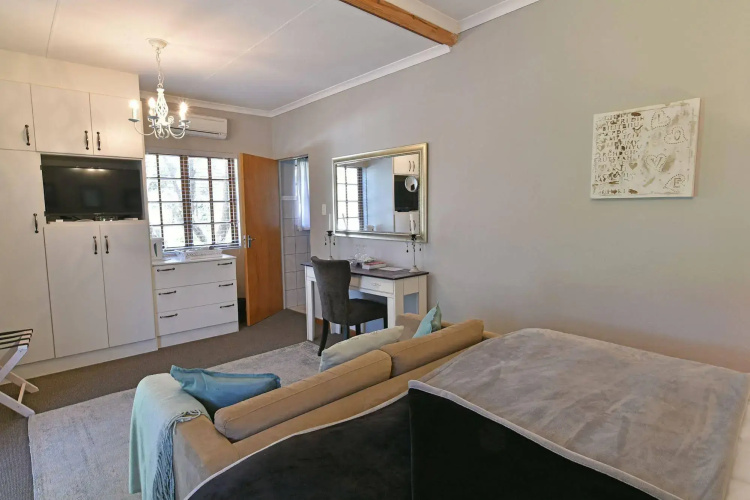 Bloemstantia Guest House