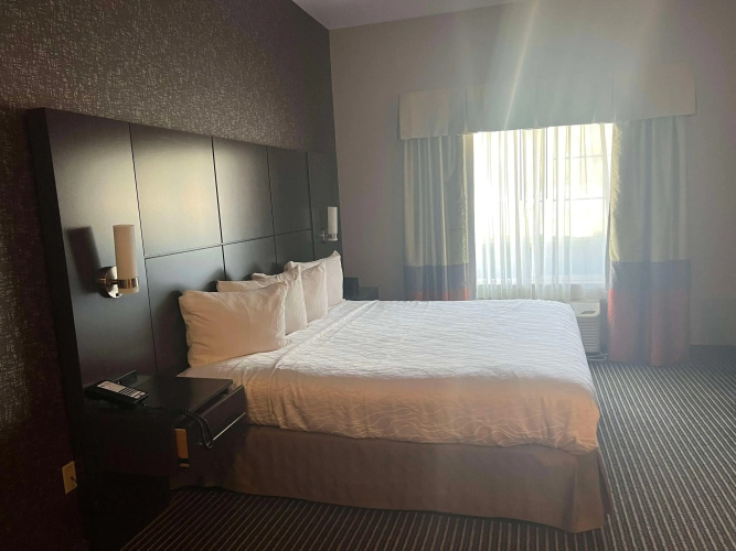 Best Western Plus Rama Inn & Suites