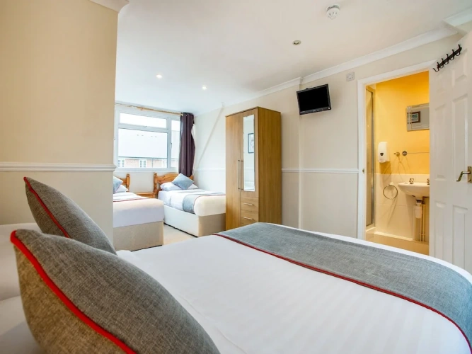 Deluxe Quadruple room