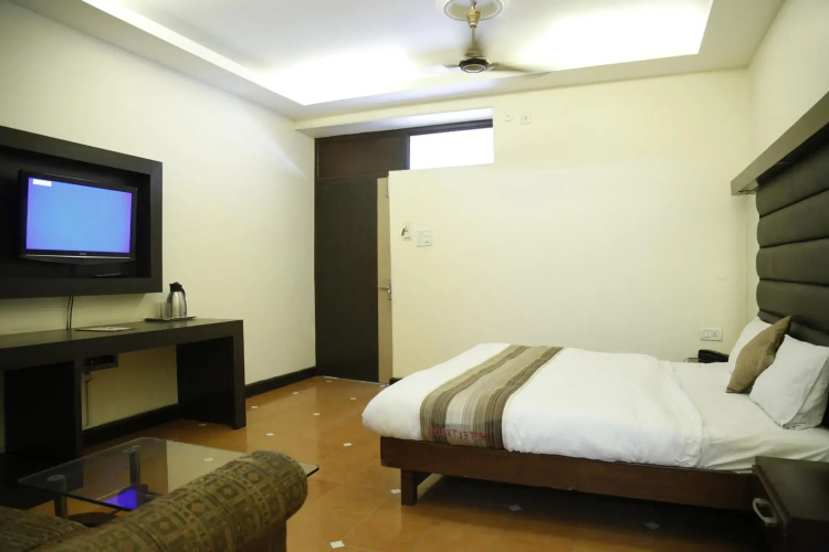 Taj Inn