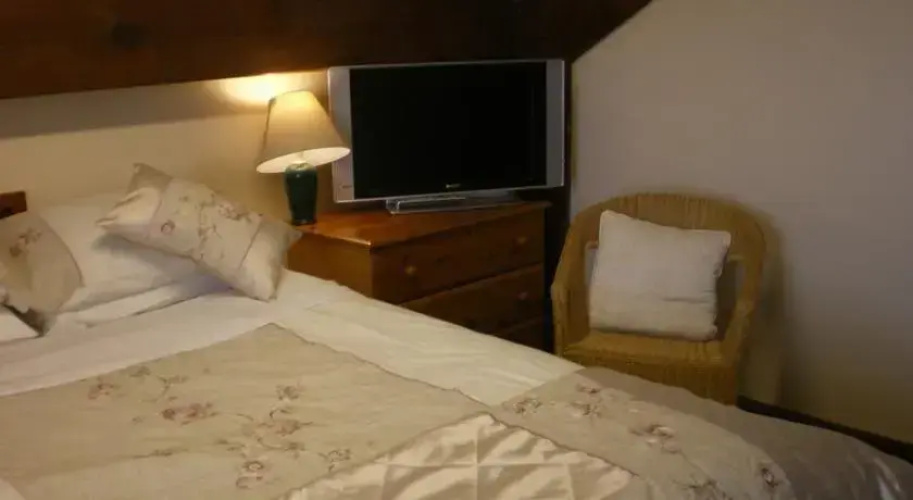 Isles Field Barn Bed and Breakfast