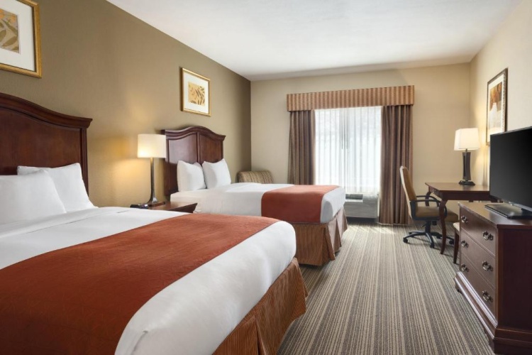 1 Bedroom Quadruple Suite