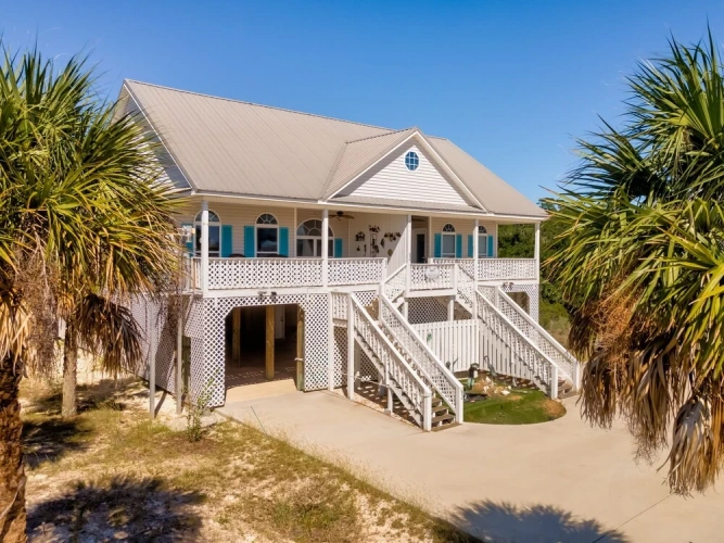 6 Bedrooms Cottage