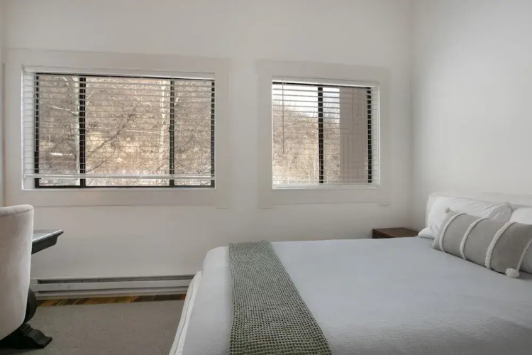 3094 Booth Falls Road 4 Bedroom Condo