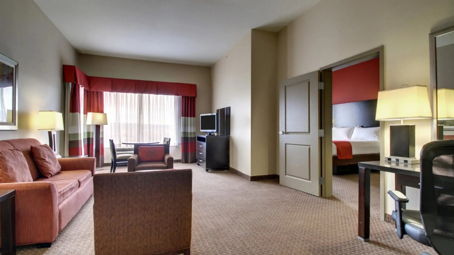 Fortune House Hotel Suites