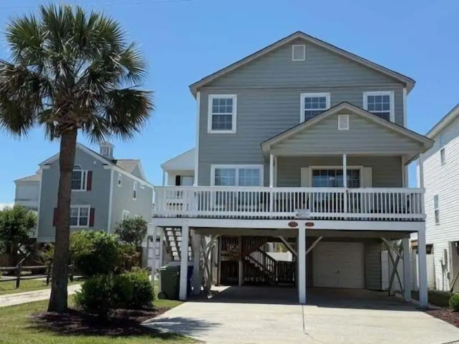 4 Bedrooms Cottage