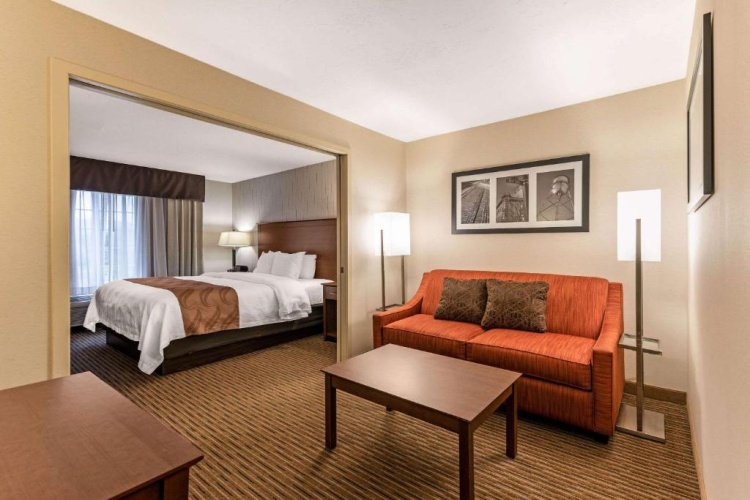 Deluxe Double Suite
