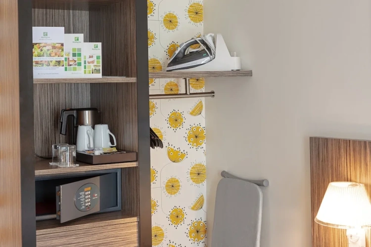 Premium With Single Sofa Bed Double room